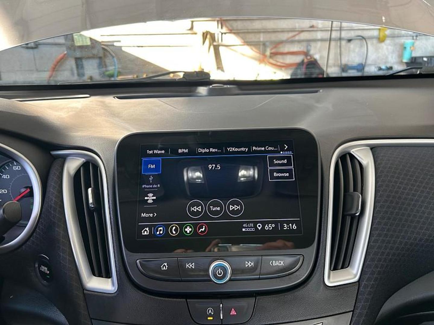 2024 BLACK Chevrolet Malibu (1G1ZD5STXRF) with an 4-Cyl Turbo 1.5 Liter engine, Automatic CVT transmission, located at 412 Auto Vista Drive, Palmdale, 93551, (661) 945-0620, 34.592636, -118.136681 - Photo#19