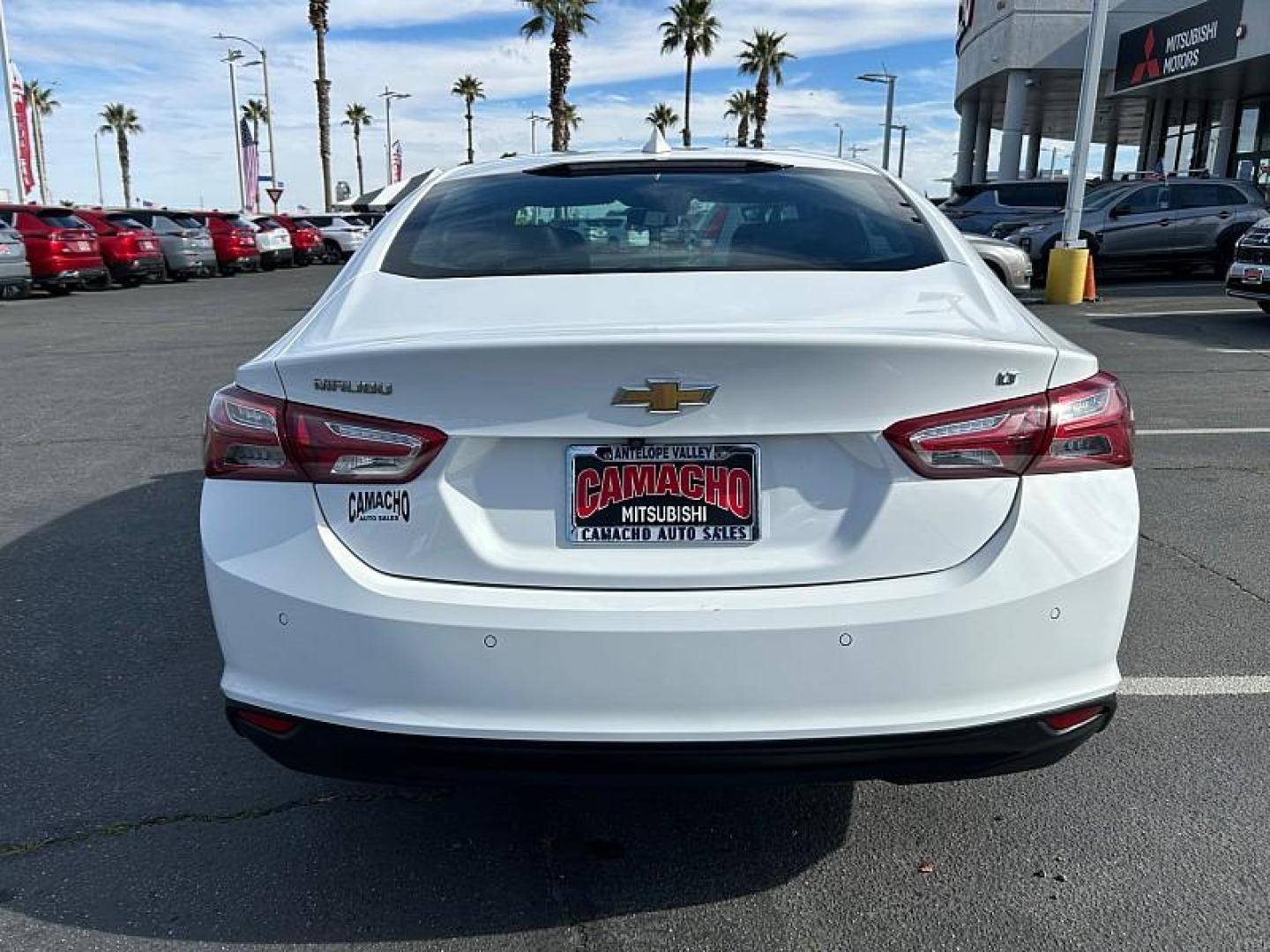 2024 WHITE Chevrolet Malibu (1G1ZE5ST2RF) with an 4-Cyl Turbo 1.5 Liter engine, Automatic CVT transmission, located at 412 Auto Vista Drive, Palmdale, 93551, (661) 945-0620, 34.592636, -118.136681 - Photo#3