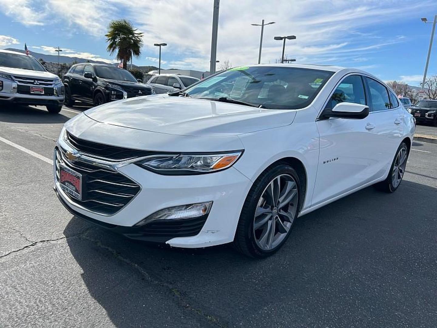 2024 WHITE Chevrolet Malibu (1G1ZE5ST2RF) with an 4-Cyl Turbo 1.5 Liter engine, Automatic CVT transmission, located at 412 Auto Vista Drive, Palmdale, 93551, (661) 945-0620, 34.592636, -118.136681 - Photo#6