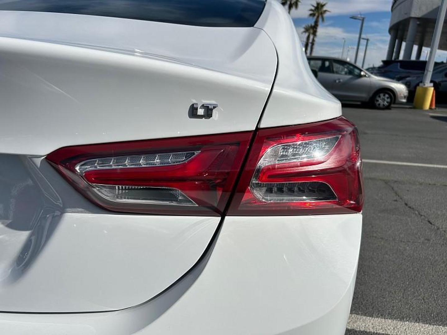 2024 WHITE Chevrolet Malibu (1G1ZE5ST2RF) with an 4-Cyl Turbo 1.5 Liter engine, Automatic CVT transmission, located at 412 Auto Vista Drive, Palmdale, 93551, (661) 945-0620, 34.592636, -118.136681 - Photo#12