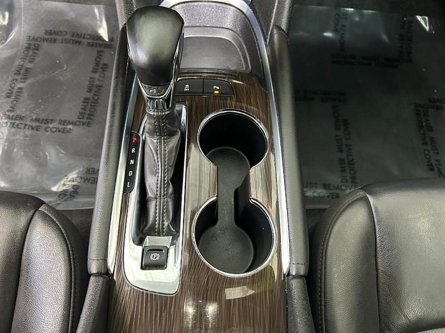 2024 WHITE Chevrolet Malibu (1G1ZE5ST2RF) with an 4-Cyl Turbo 1.5 Liter engine, Automatic CVT transmission, located at 412 Auto Vista Drive, Palmdale, 93551, (661) 945-0620, 34.592636, -118.136681 - Photo#18