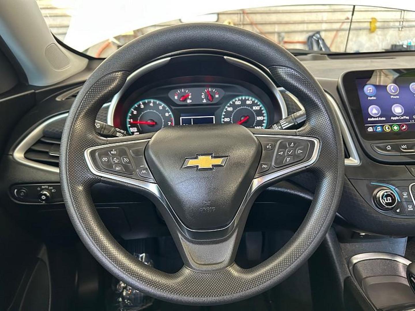 2024 WHITE Chevrolet Malibu (1G1ZD5ST9RF) with an 4-Cyl Turbo 1.5 Liter engine, Automatic CVT transmission, located at 412 Auto Vista Drive, Palmdale, 93551, (661) 945-0620, 34.592636, -118.136681 - Photo#9