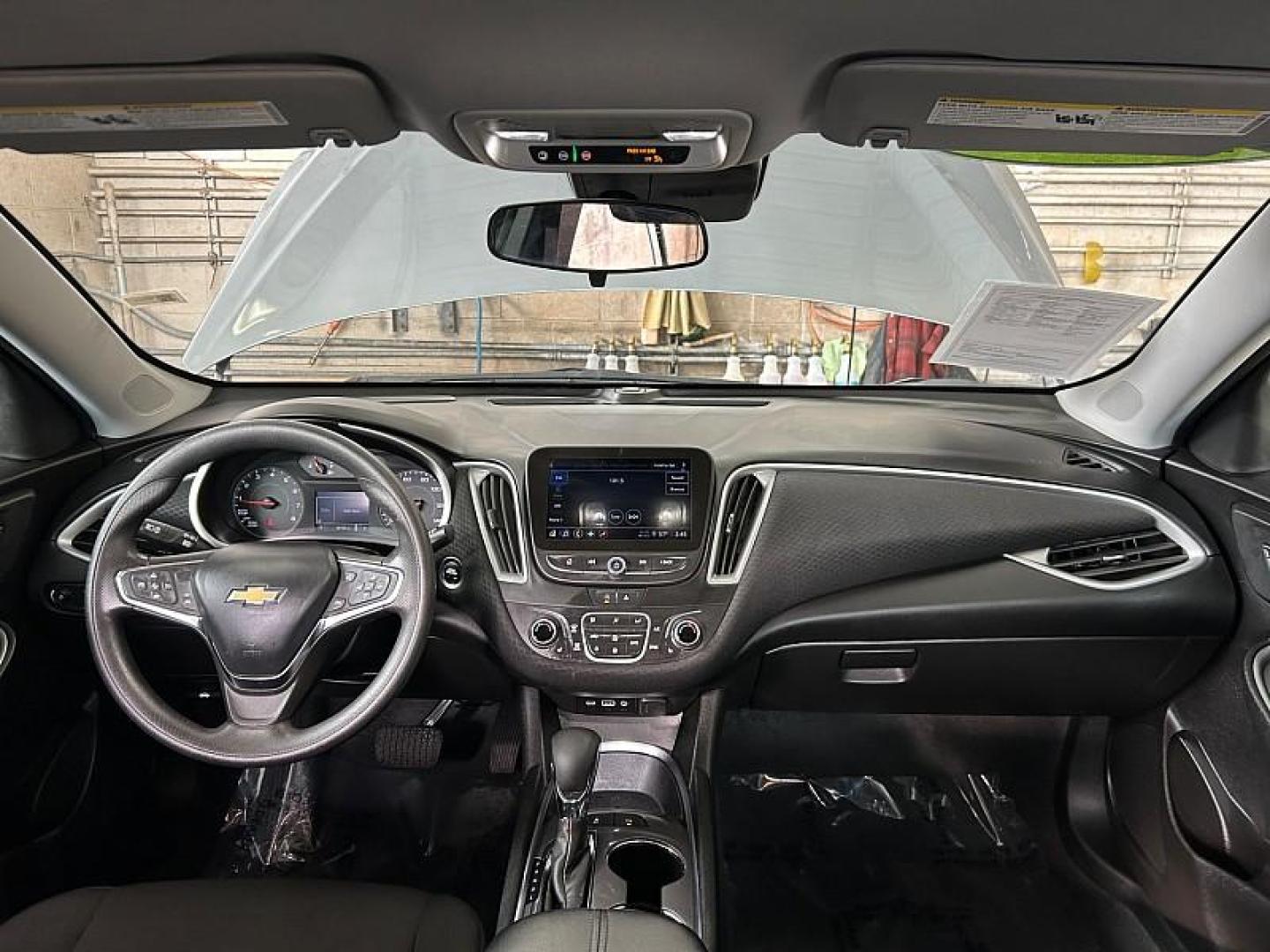 2024 GRAY Chevrolet Malibu (1G1ZD5ST8RF) with an 4-Cyl Turbo 1.5 Liter engine, Automatic CVT transmission, located at 412 Auto Vista Drive, Palmdale, 93551, (661) 945-0620, 34.592636, -118.136681 - Photo#21