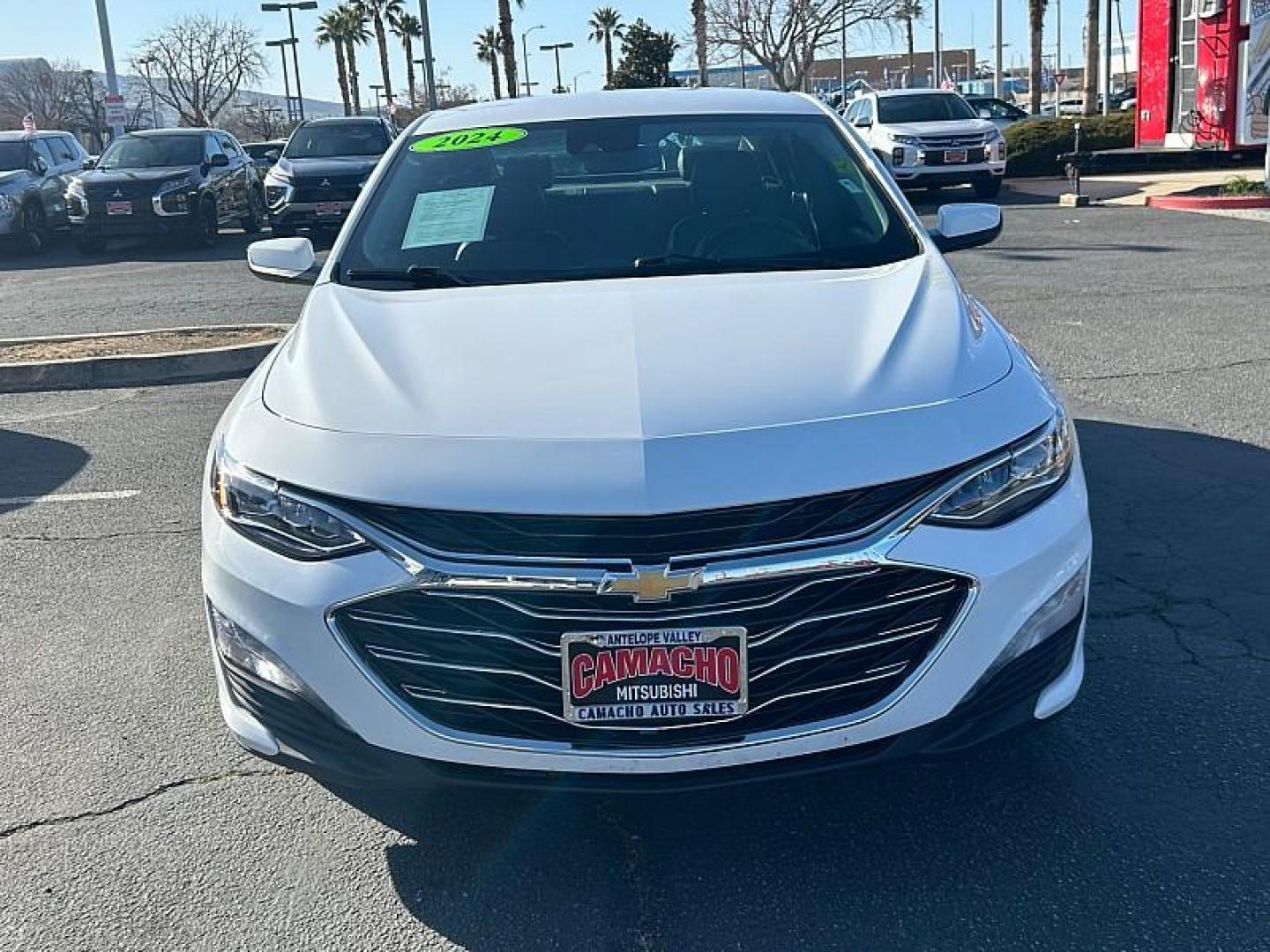 2024 WHITE Chevrolet Malibu (1G1ZE5ST4RF) with an 4-Cyl Turbo 1.5 Liter engine, Automatic CVT transmission, located at 412 Auto Vista Drive, Palmdale, 93551, (661) 945-0620, 34.592636, -118.136681 - Photo#2