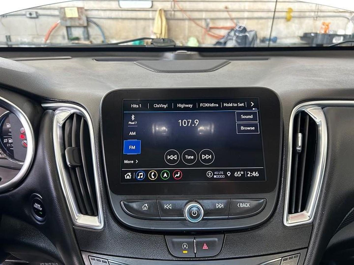 2024 WHITE Chevrolet Malibu (1G1ZE5ST4RF) with an 4-Cyl Turbo 1.5 Liter engine, Automatic CVT transmission, located at 412 Auto Vista Drive, Palmdale, 93551, (661) 945-0620, 34.592636, -118.136681 - Photo#23