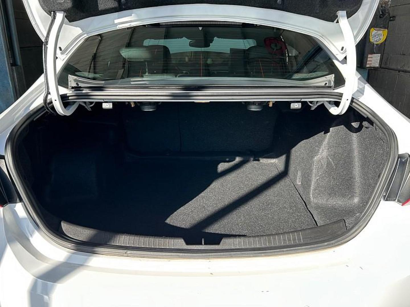 2024 WHITE Chevrolet Malibu (1G1ZE5ST4RF) with an 4-Cyl Turbo 1.5 Liter engine, Automatic CVT transmission, located at 412 Auto Vista Drive, Palmdale, 93551, (661) 945-0620, 34.592636, -118.136681 - Photo#26