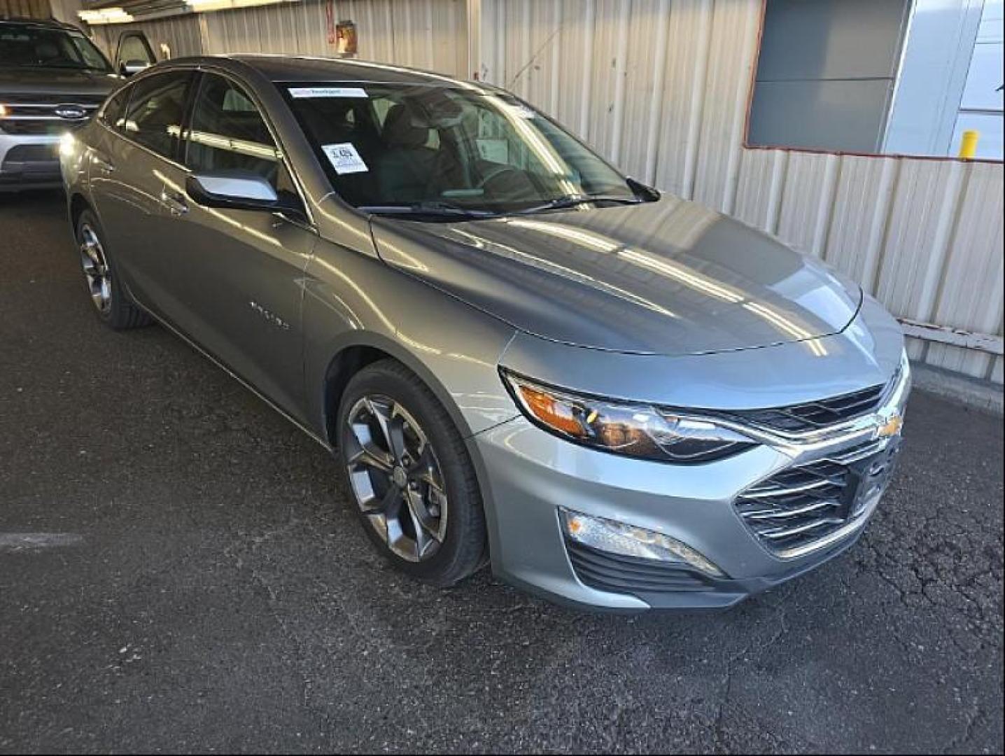 2024 GRAY Chevrolet Malibu (1G1ZD5ST6RF) with an 4-Cyl Turbo 1.5 Liter engine, Automatic CVT transmission, located at 412 Auto Vista Drive, Palmdale, 93551, (661) 945-0620, 34.592636, -118.136681 - Photo#2