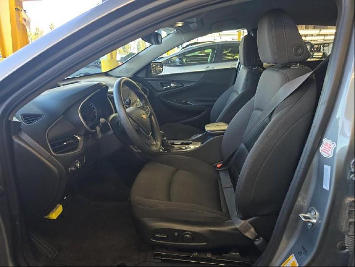 2024 GRAY Chevrolet Malibu (1G1ZD5ST6RF) with an 4-Cyl Turbo 1.5 Liter engine, Automatic CVT transmission, located at 412 Auto Vista Drive, Palmdale, 93551, (661) 945-0620, 34.592636, -118.136681 - Photo#4