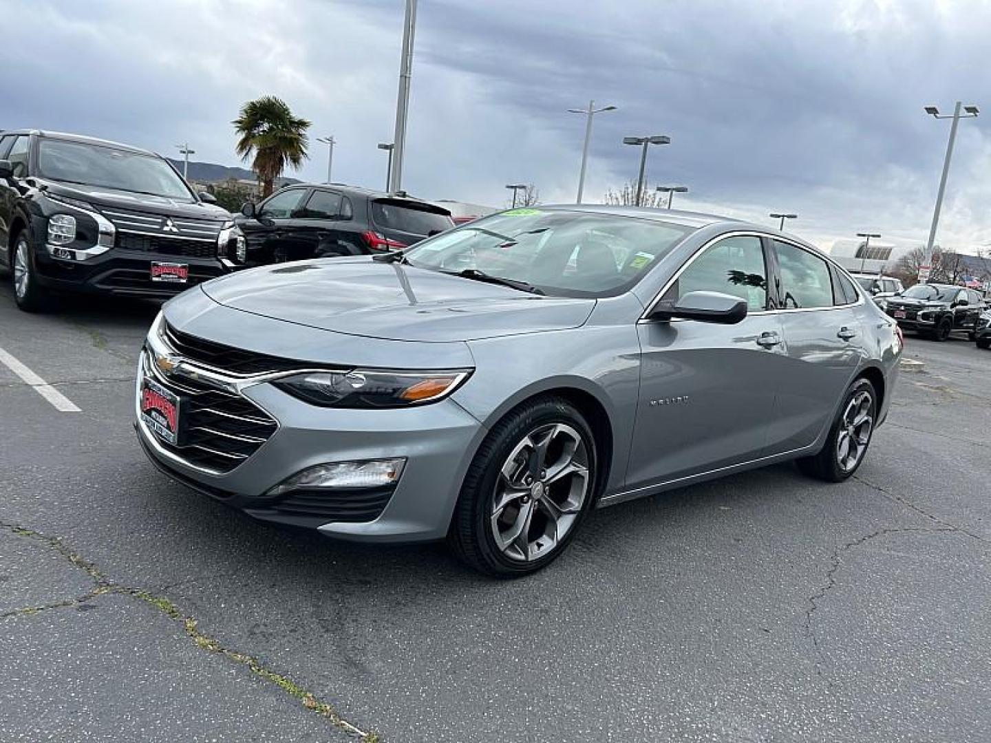 2024 GRAY Chevrolet Malibu (1G1ZD5ST6RF) with an 4-Cyl Turbo 1.5 Liter engine, Automatic CVT transmission, located at 412 Auto Vista Drive, Palmdale, 93551, (661) 945-0620, 34.592636, -118.136681 - Photo#6