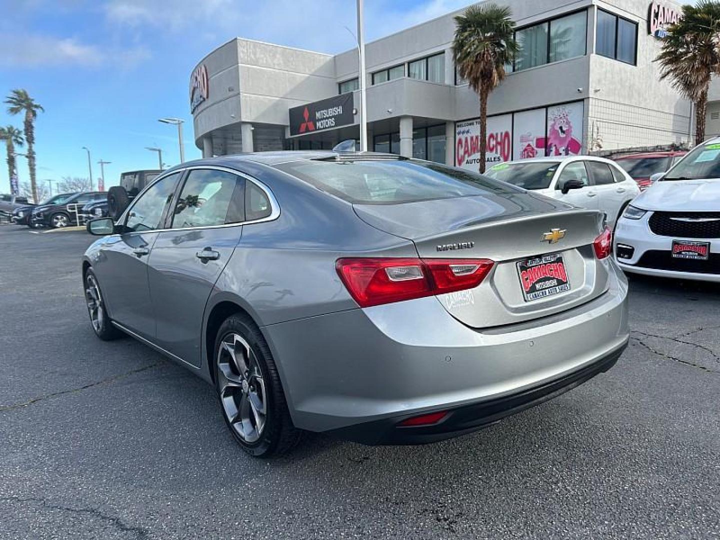 2024 GRAY Chevrolet Malibu (1G1ZD5ST4RF) with an 4-Cyl Turbo 1.5 Liter engine, Automatic CVT transmission, located at 412 Auto Vista Drive, Palmdale, 93551, (661) 945-0620, 34.592636, -118.136681 - Photo#3