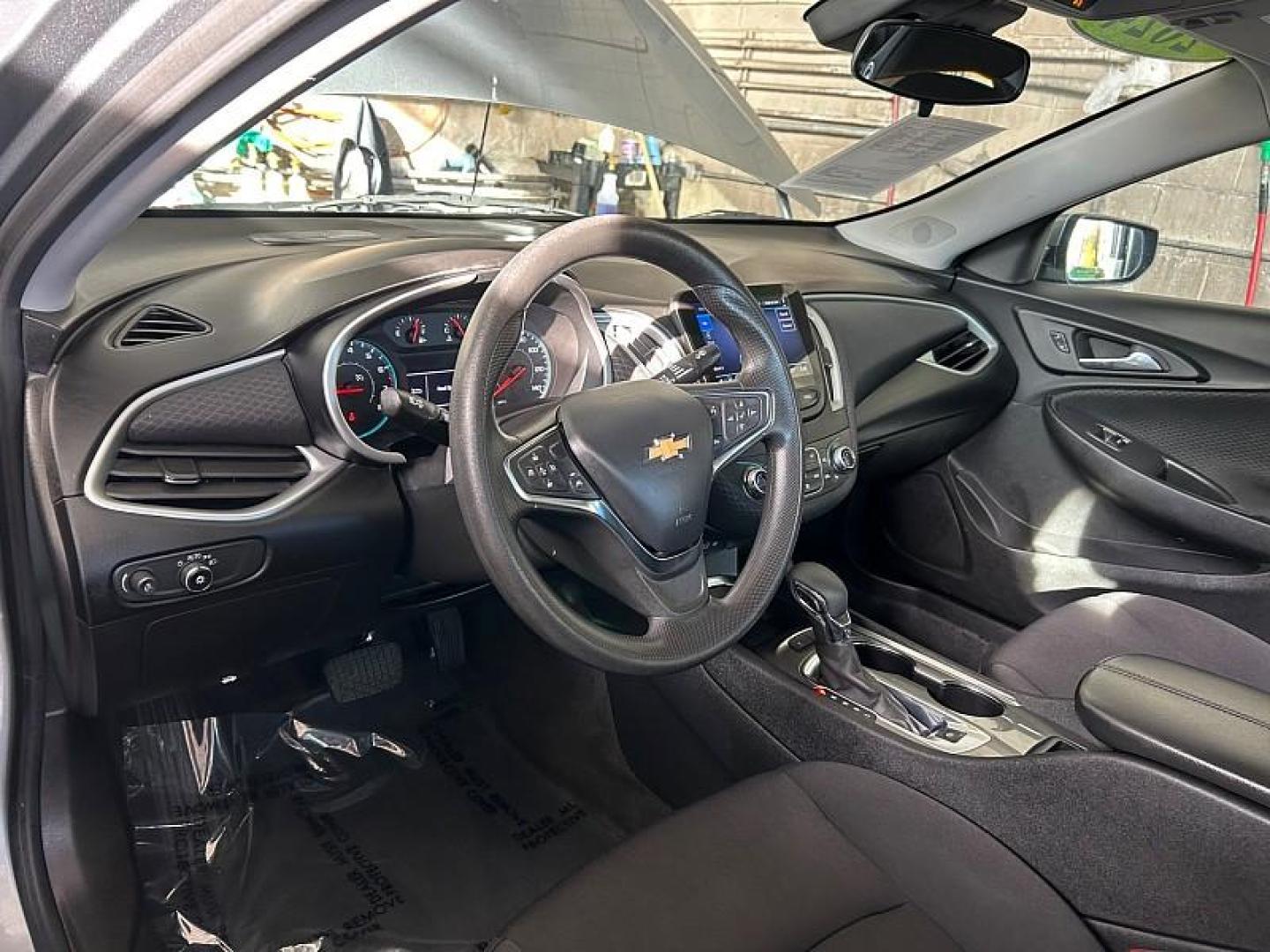 2024 GRAY Chevrolet Malibu (1G1ZD5ST4RF) with an 4-Cyl Turbo 1.5 Liter engine, Automatic CVT transmission, located at 412 Auto Vista Drive, Palmdale, 93551, (661) 945-0620, 34.592636, -118.136681 - Photo#23