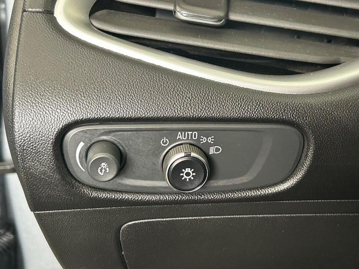 2024 GRAY Chevrolet Malibu (1G1ZD5ST4RF) with an 4-Cyl Turbo 1.5 Liter engine, Automatic CVT transmission, located at 412 Auto Vista Drive, Palmdale, 93551, (661) 945-0620, 34.592636, -118.136681 - Photo#25