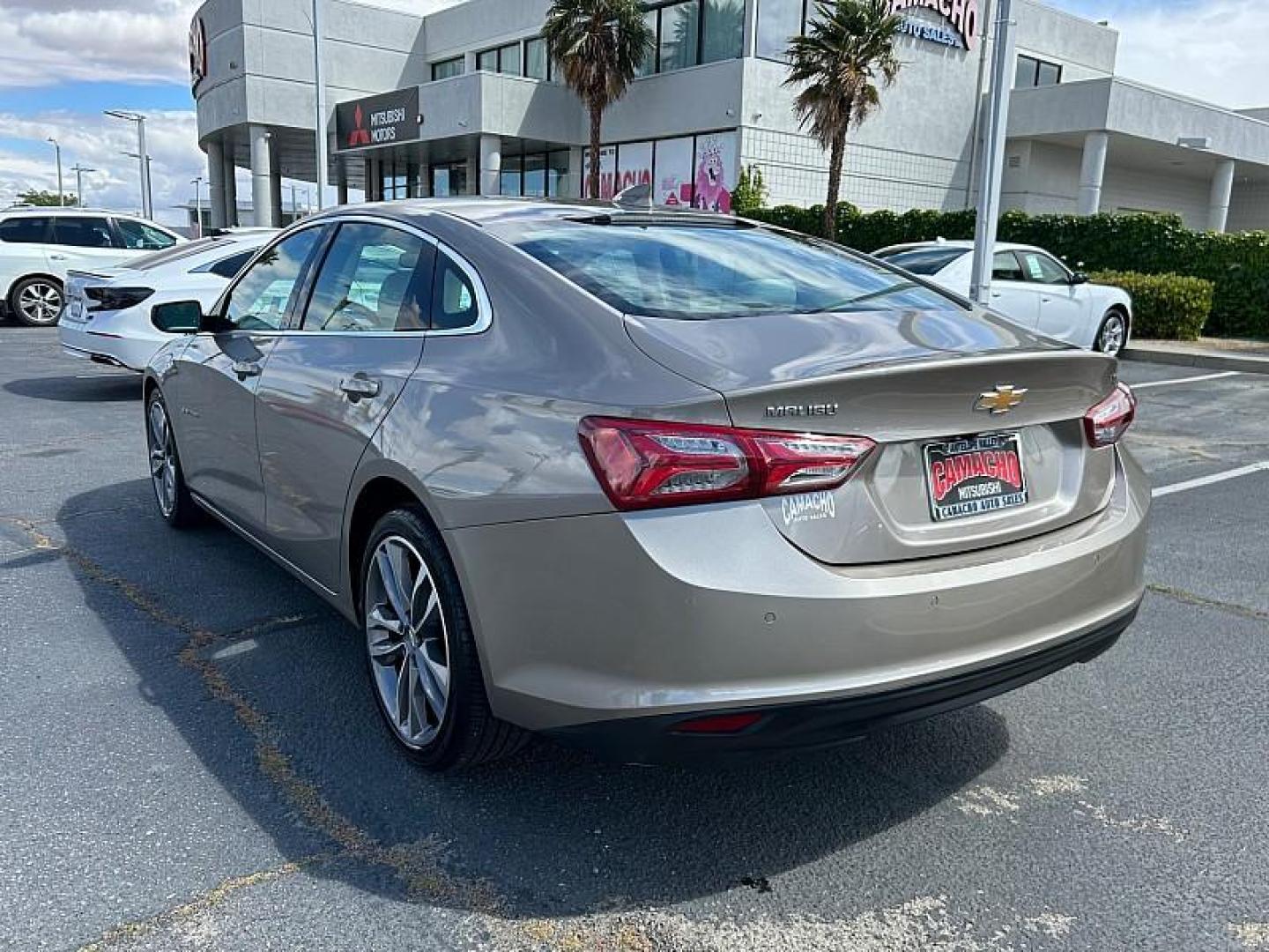 2024 GRAY Chevrolet Malibu (1G1ZE5ST6RF) with an 4-Cyl Turbo 1.5 Liter engine, Automatic CVT transmission, located at 412 Auto Vista Drive, Palmdale, 93551, (661) 945-0620, 34.592636, -118.136681 - Photo#5