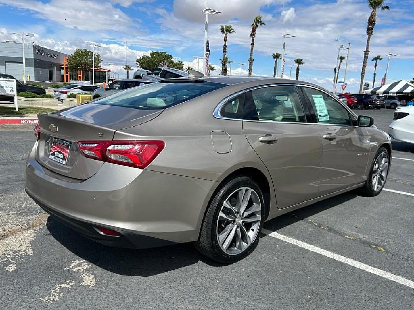 2024 GRAY Chevrolet Malibu (1G1ZE5ST6RF) with an 4-Cyl Turbo 1.5 Liter engine, Automatic CVT transmission, located at 412 Auto Vista Drive, Palmdale, 93551, (661) 945-0620, 34.592636, -118.136681 - Photo#7