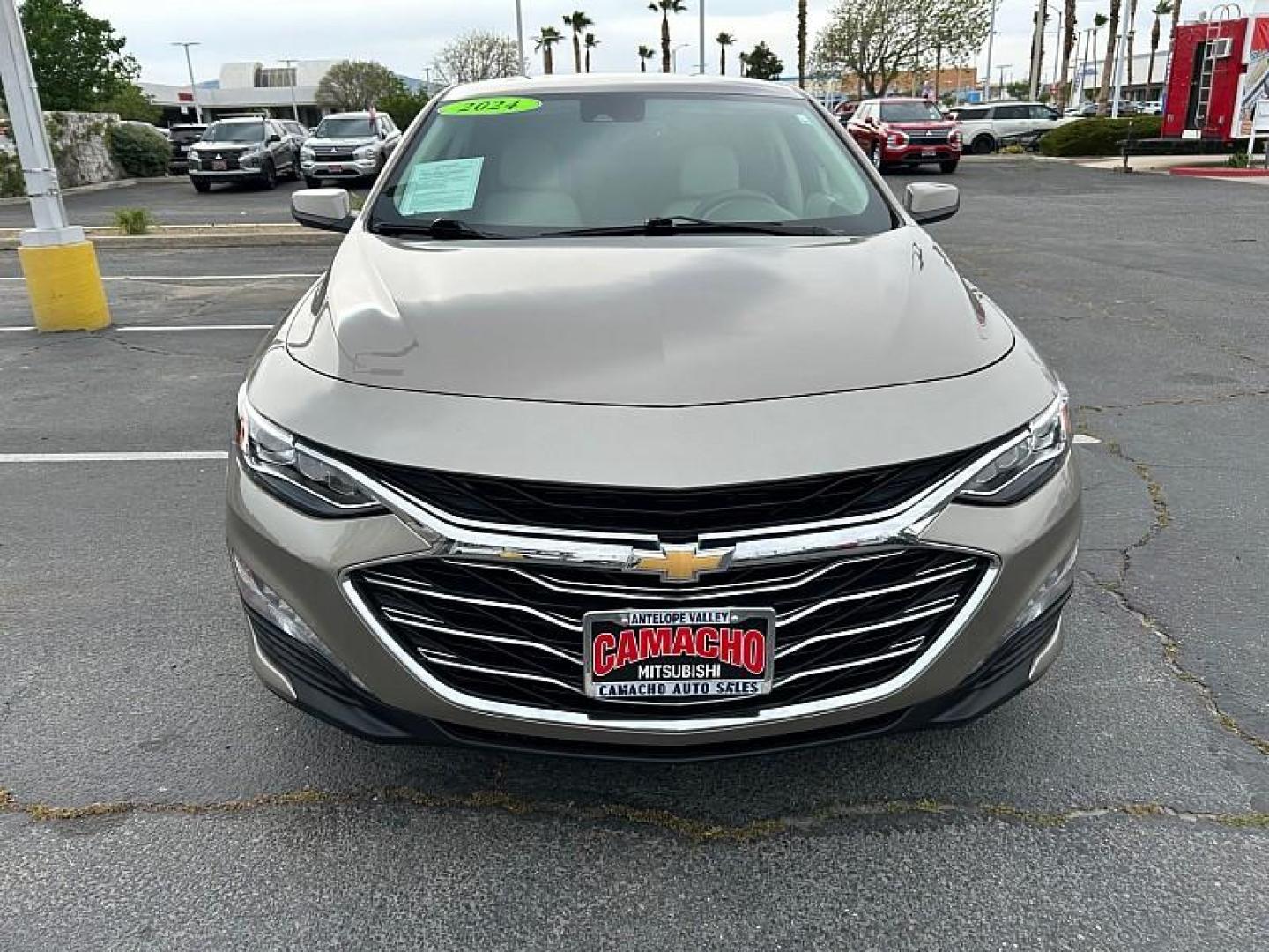 2024 GOLD Chevrolet Malibu (1G1ZE5ST6RF) with an 4-Cyl Turbo 1.5 Liter engine, Automatic CVT transmission, located at 412 Auto Vista Drive, Palmdale, 93551, (661) 945-0620, 34.592636, -118.136681 - Photo#5