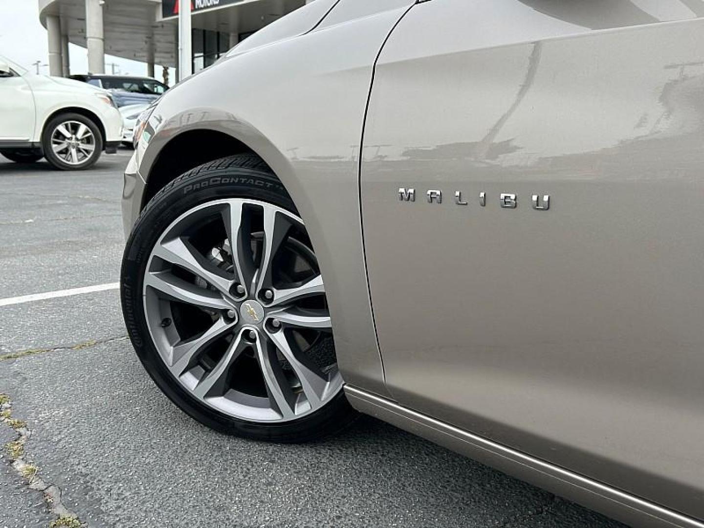 2024 GOLD Chevrolet Malibu (1G1ZE5ST6RF) with an 4-Cyl Turbo 1.5 Liter engine, Automatic CVT transmission, located at 412 Auto Vista Drive, Palmdale, 93551, (661) 945-0620, 34.592636, -118.136681 - Photo#6