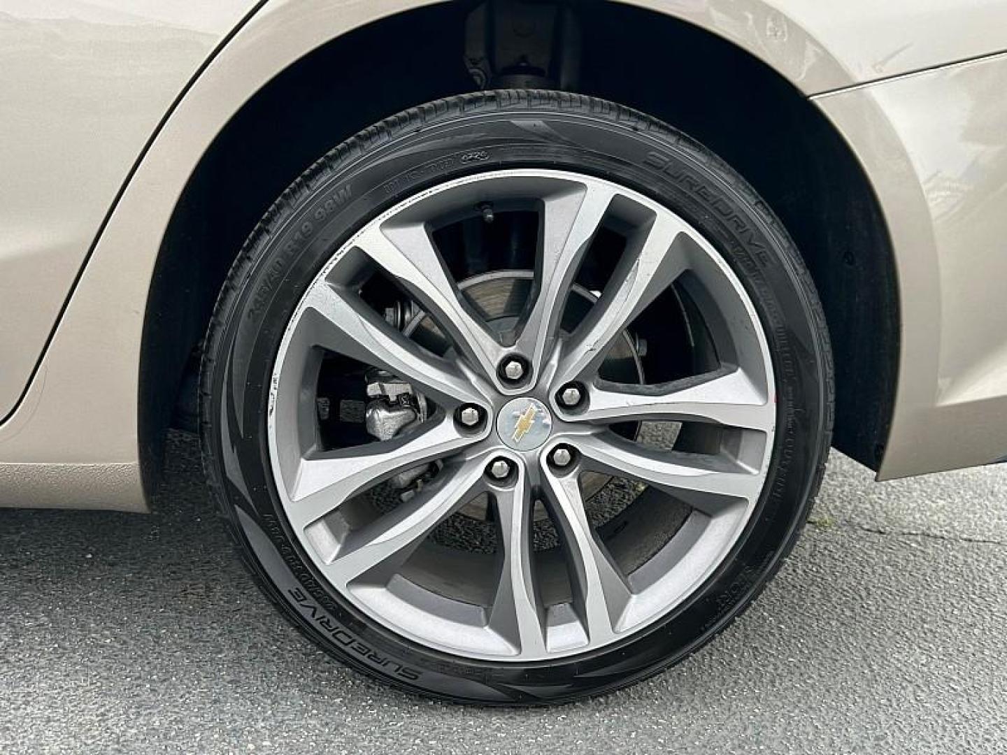 2024 GOLD Chevrolet Malibu (1G1ZE5ST6RF) with an 4-Cyl Turbo 1.5 Liter engine, Automatic CVT transmission, located at 412 Auto Vista Drive, Palmdale, 93551, (661) 945-0620, 34.592636, -118.136681 - Photo#13