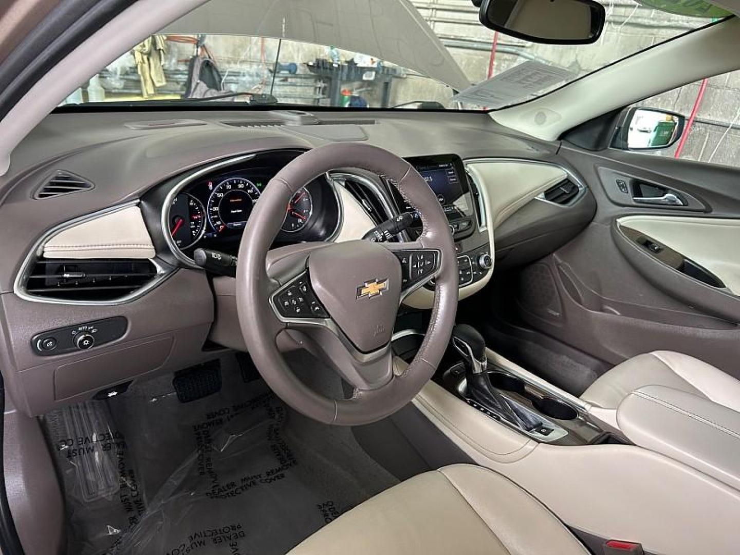 2024 GOLD Chevrolet Malibu (1G1ZE5ST6RF) with an 4-Cyl Turbo 1.5 Liter engine, Automatic CVT transmission, located at 412 Auto Vista Drive, Palmdale, 93551, (661) 945-0620, 34.592636, -118.136681 - Photo#17