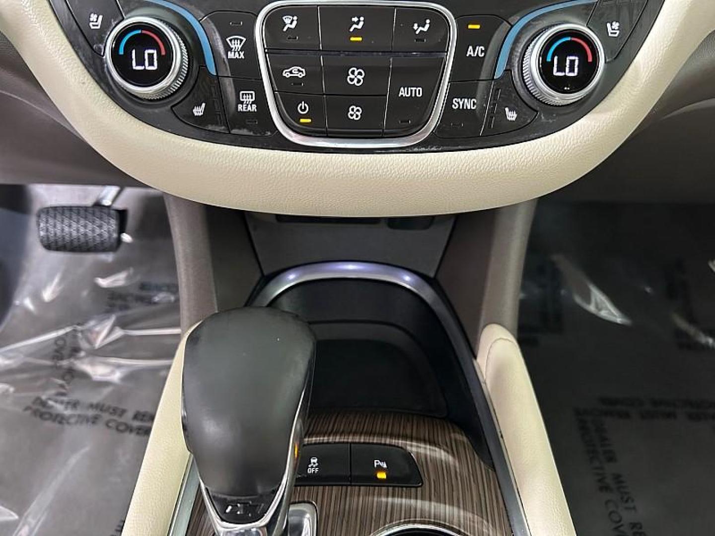 2024 GOLD Chevrolet Malibu (1G1ZE5ST6RF) with an 4-Cyl Turbo 1.5 Liter engine, Automatic CVT transmission, located at 412 Auto Vista Drive, Palmdale, 93551, (661) 945-0620, 34.592636, -118.136681 - Photo#19