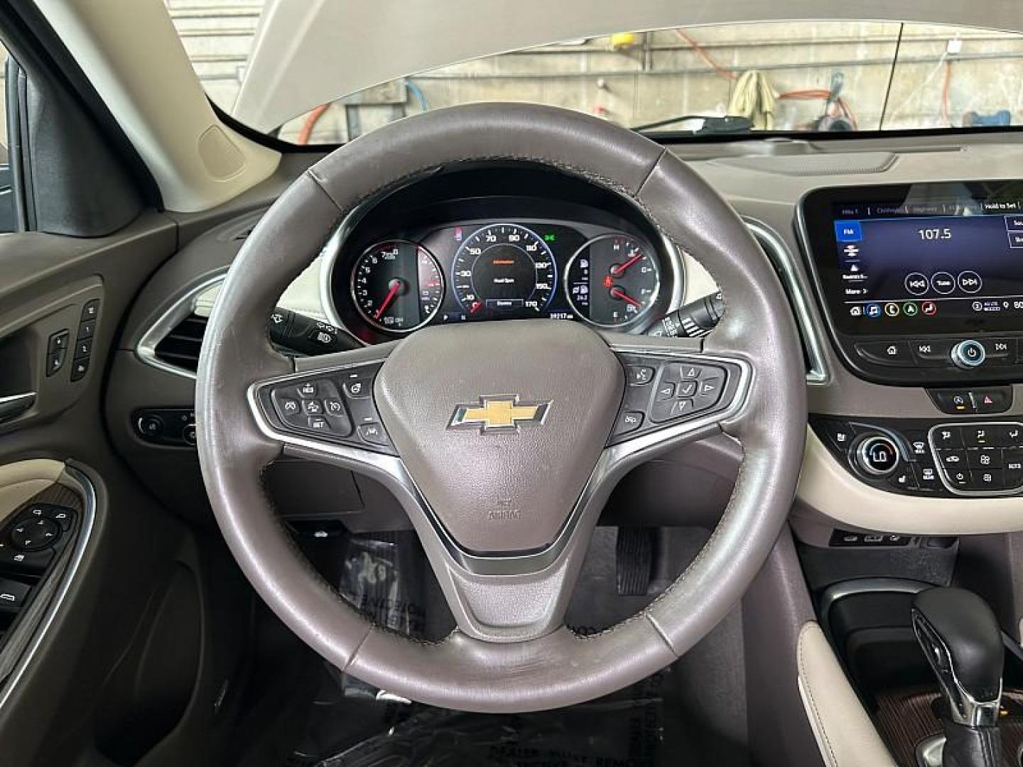 2024 GOLD Chevrolet Malibu (1G1ZE5ST6RF) with an 4-Cyl Turbo 1.5 Liter engine, Automatic CVT transmission, located at 412 Auto Vista Drive, Palmdale, 93551, (661) 945-0620, 34.592636, -118.136681 - Photo#20