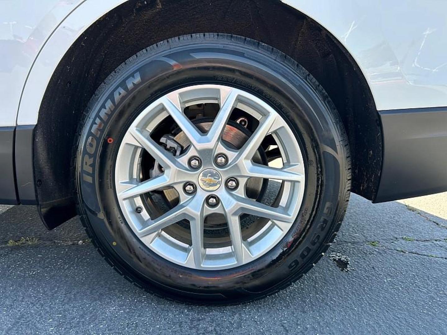 2024 WHITE Chevrolet Malibu (1G1ZD5STXRF) with an 4-Cyl Turbo 1.5 Liter engine, Automatic CVT transmission, located at 412 Auto Vista Drive, Palmdale, 93551, (661) 945-0620, 34.592636, -118.136681 - Photo#14