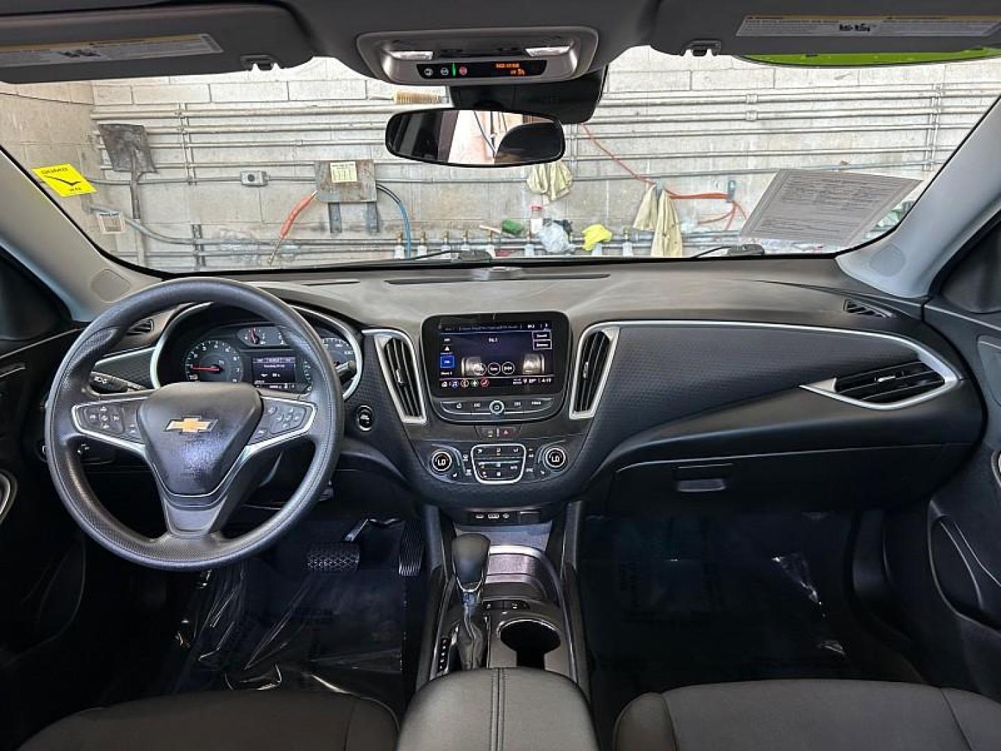 2024 GRAY Chevrolet Malibu (1G1ZD5ST5RF) with an 4-Cyl Turbo 1.5 Liter engine, Automatic CVT transmission, located at 412 Auto Vista Drive, Palmdale, 93551, (661) 945-0620, 34.592636, -118.136681 - Photo#20