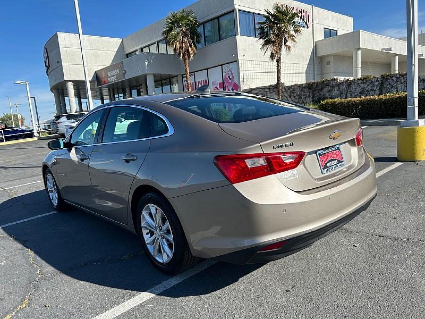 2024 GRAY Chevrolet Malibu (1G1ZD5ST5RF) with an 4-Cyl Turbo 1.5 Liter engine, Automatic CVT transmission, located at 412 Auto Vista Drive, Palmdale, 93551, (661) 945-0620, 34.592636, -118.136681 - Photo#4
