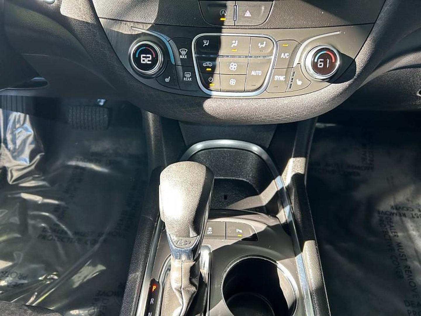 2024 WHITE Chevrolet Malibu (1G1ZD5ST7RF) with an 4-Cyl Turbo 1.5 Liter engine, Automatic CVT transmission, located at 412 Auto Vista Drive, Palmdale, 93551, (661) 945-0620, 34.592636, -118.136681 - Photo#9