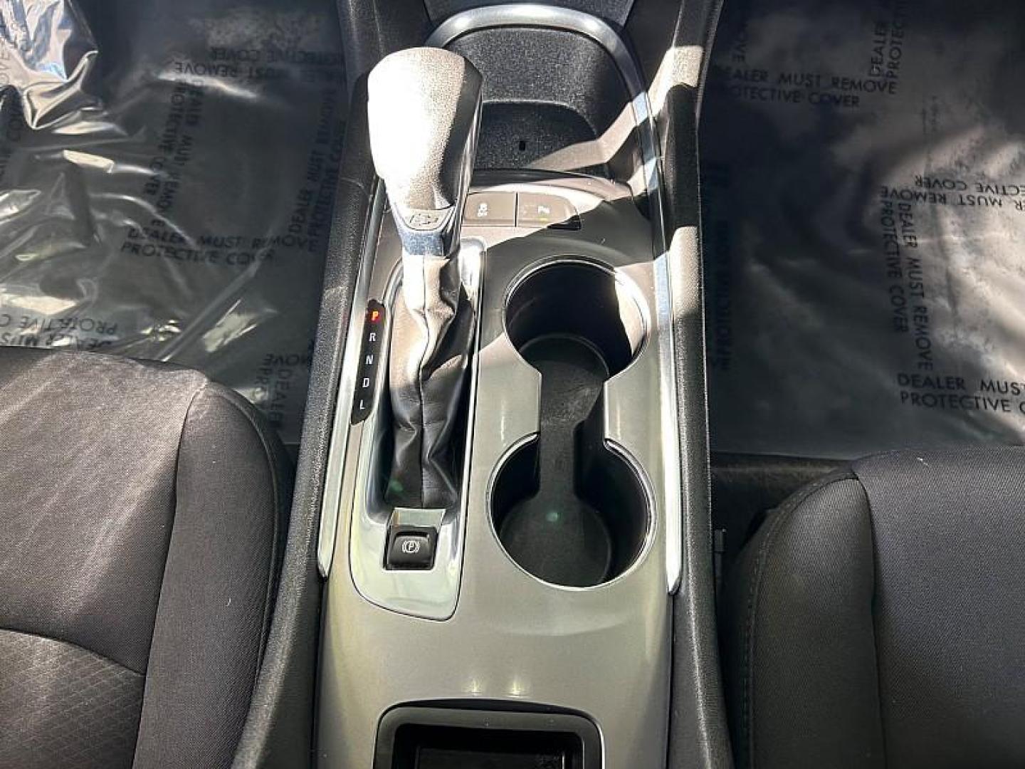 2024 WHITE Chevrolet Malibu (1G1ZD5ST7RF) with an 4-Cyl Turbo 1.5 Liter engine, Automatic CVT transmission, located at 412 Auto Vista Drive, Palmdale, 93551, (661) 945-0620, 34.592636, -118.136681 - Photo#10