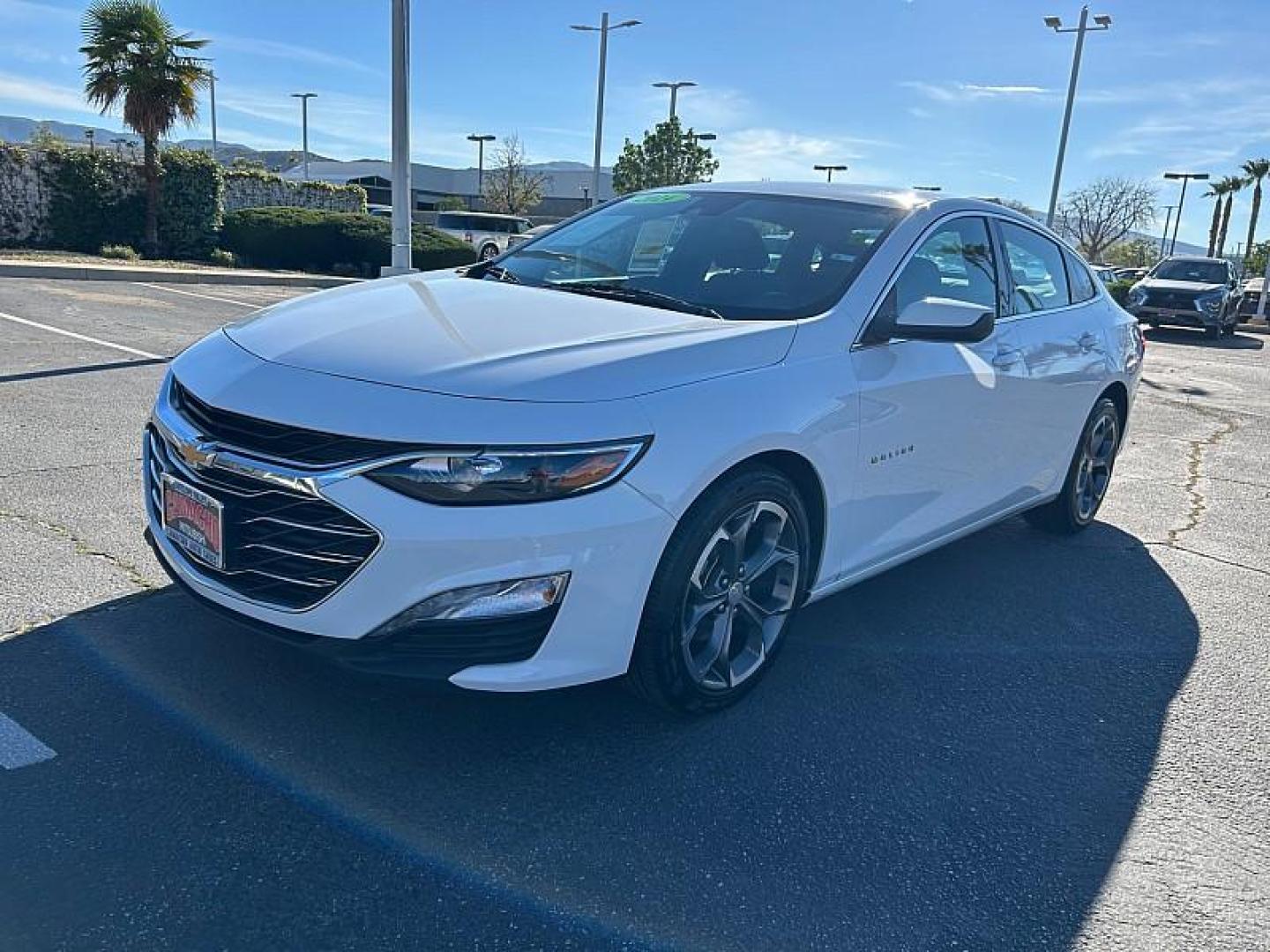 2024 WHITE Chevrolet Malibu (1G1ZD5ST7RF) with an 4-Cyl Turbo 1.5 Liter engine, Automatic CVT transmission, located at 412 Auto Vista Drive, Palmdale, 93551, (661) 945-0620, 34.592636, -118.136681 - Photo#23