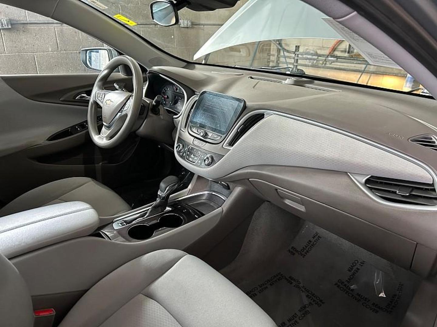 2024 GRAY Chevrolet Malibu (1G1ZD5ST8RF) with an 4-Cyl Turbo 1.5 Liter engine, Automatic CVT transmission, located at 412 Auto Vista Drive, Palmdale, 93551, (661) 945-0620, 34.592636, -118.136681 - Photo#27