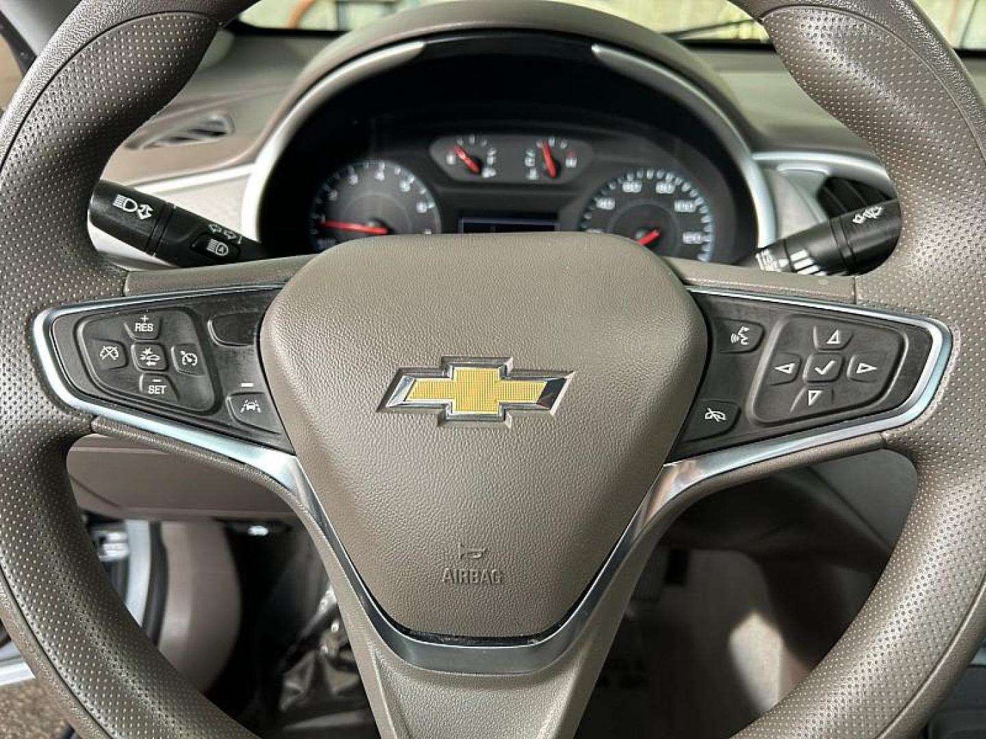 2024 GRAY Chevrolet Malibu (1G1ZD5ST8RF) with an 4-Cyl Turbo 1.5 Liter engine, Automatic CVT transmission, located at 412 Auto Vista Drive, Palmdale, 93551, (661) 945-0620, 34.592636, -118.136681 - Photo#22