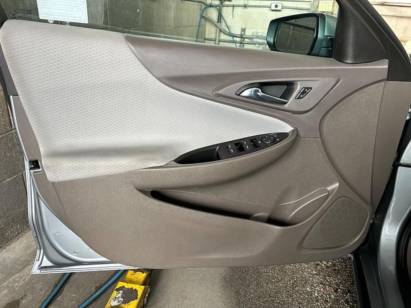 2024 GRAY Chevrolet Malibu (1G1ZD5ST8RF) with an 4-Cyl Turbo 1.5 Liter engine, Automatic CVT transmission, located at 412 Auto Vista Drive, Palmdale, 93551, (661) 945-0620, 34.592636, -118.136681 - Photo#15