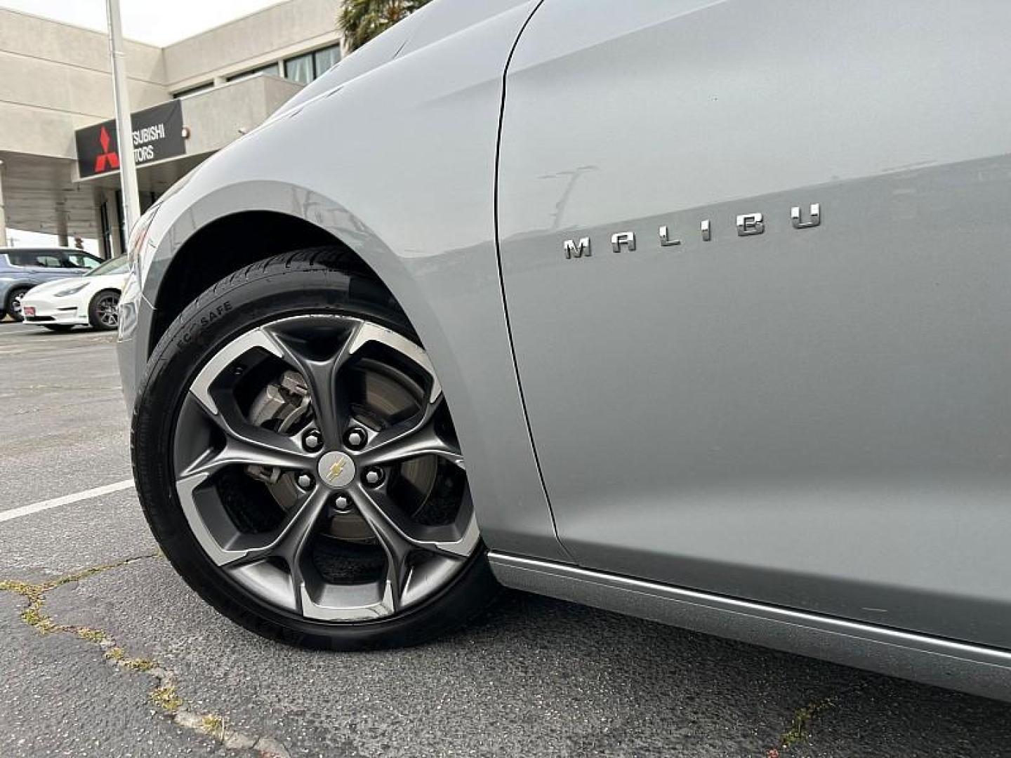 2024 GRAY Chevrolet Malibu (1G1ZD5ST8RF) with an 4-Cyl Turbo 1.5 Liter engine, Automatic CVT transmission, located at 412 Auto Vista Drive, Palmdale, 93551, (661) 945-0620, 34.592636, -118.136681 - Photo#9