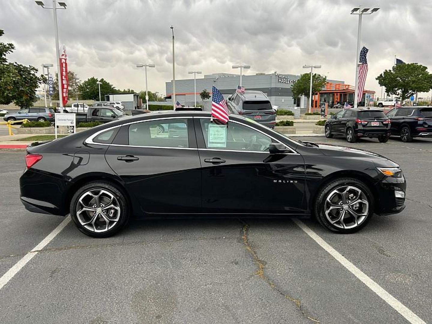 2024 BLACK Chevrolet Malibu (1G1ZD5ST7RF) with an 4-Cyl Turbo 1.5 Liter engine, Automatic CVT transmission, located at 412 Auto Vista Drive, Palmdale, 93551, (661) 945-0620, 34.592636, -118.136681 - Photo#5