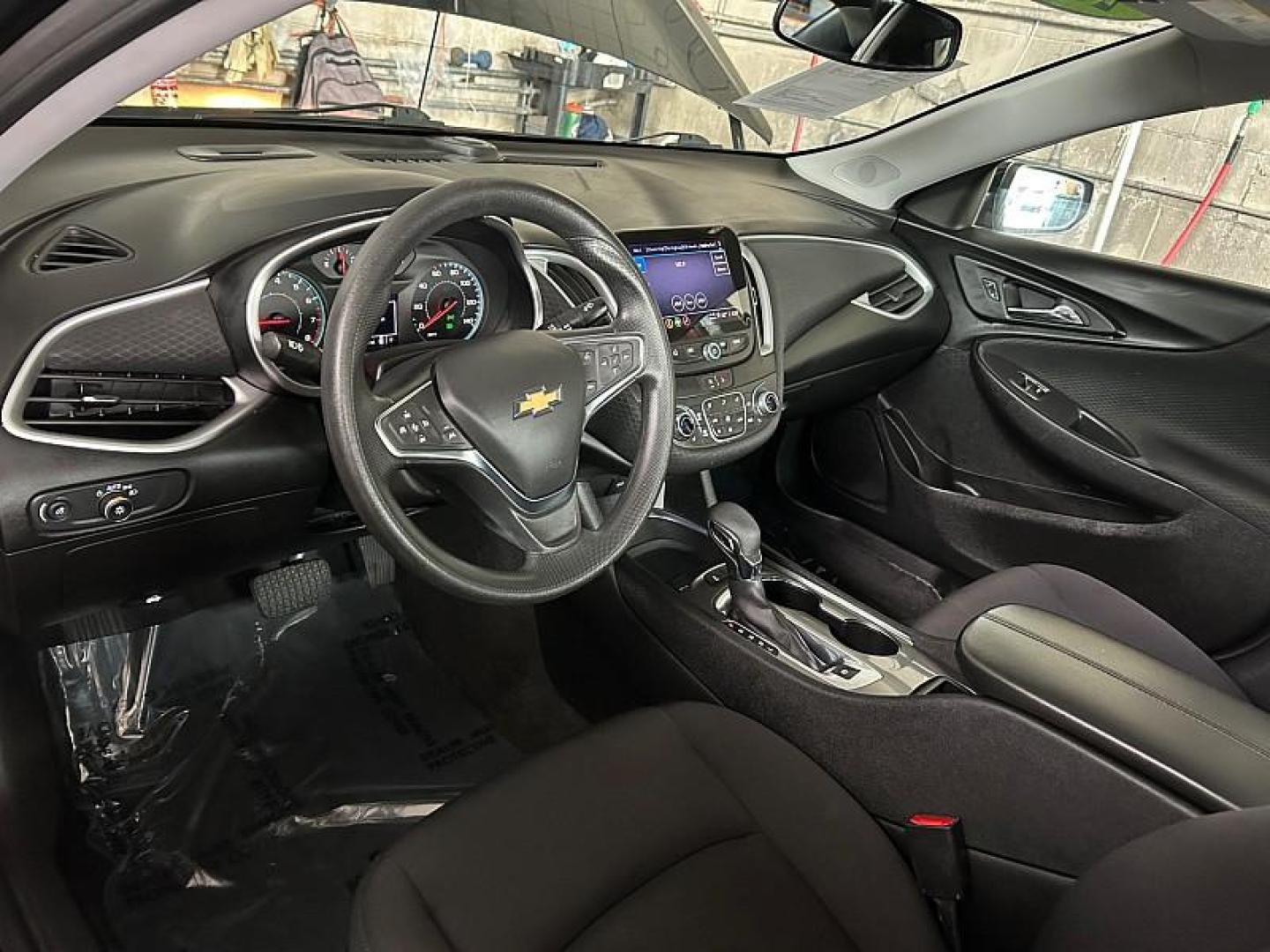 2024 BLACK Chevrolet Malibu (1G1ZD5ST7RF) with an 4-Cyl Turbo 1.5 Liter engine, Automatic CVT transmission, located at 412 Auto Vista Drive, Palmdale, 93551, (661) 945-0620, 34.592636, -118.136681 - Photo#18