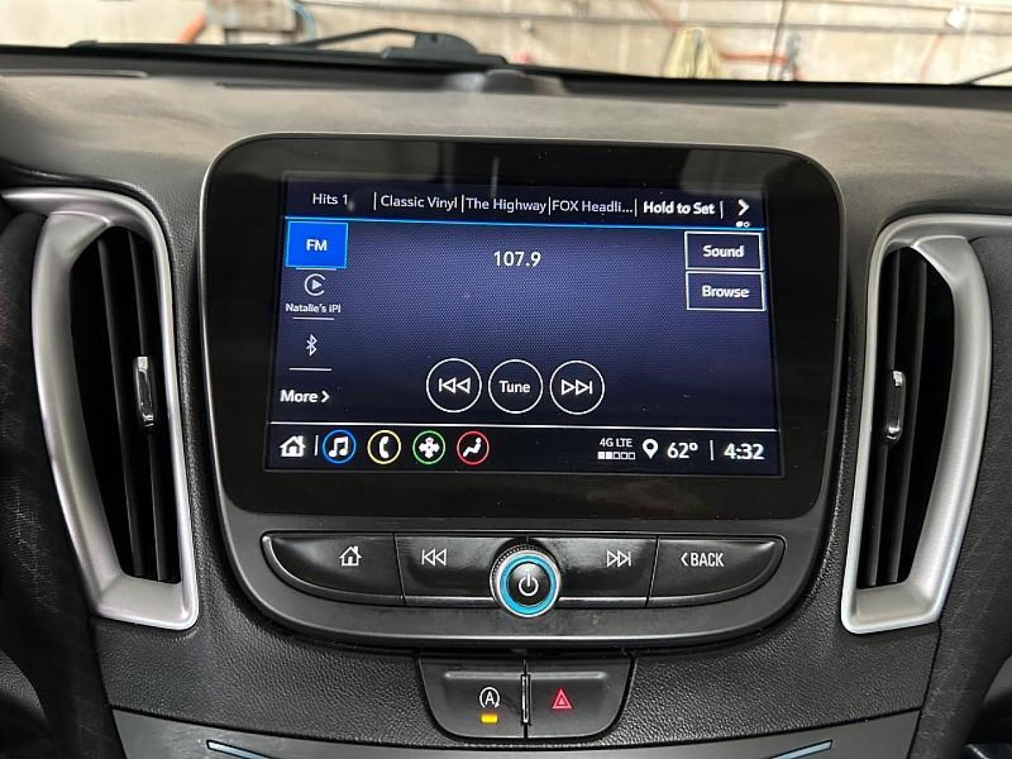 2024 BLACK Chevrolet Malibu (1G1ZD5ST7RF) with an 4-Cyl Turbo 1.5 Liter engine, Automatic CVT transmission, located at 412 Auto Vista Drive, Palmdale, 93551, (661) 945-0620, 34.592636, -118.136681 - Photo#25