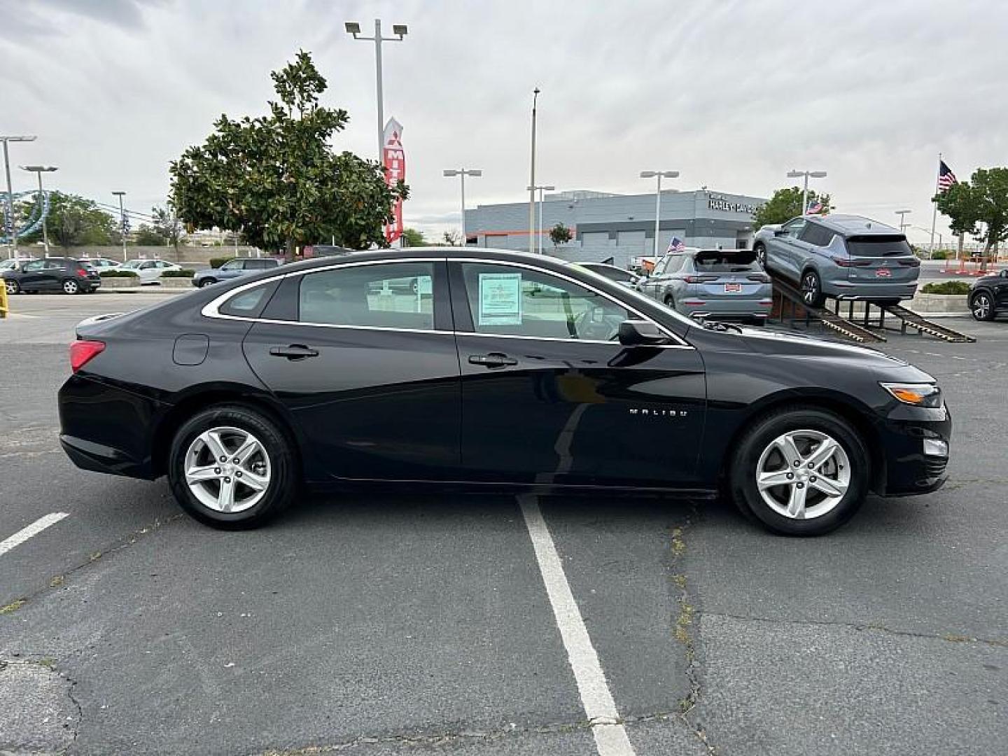 2024 BLACK Chevrolet Malibu (1G1ZD5ST4RF) with an 4-Cyl Turbo 1.5 Liter engine, Automatic CVT transmission, located at 412 Auto Vista Drive, Palmdale, 93551, (661) 945-0620, 34.592636, -118.136681- Photo#11