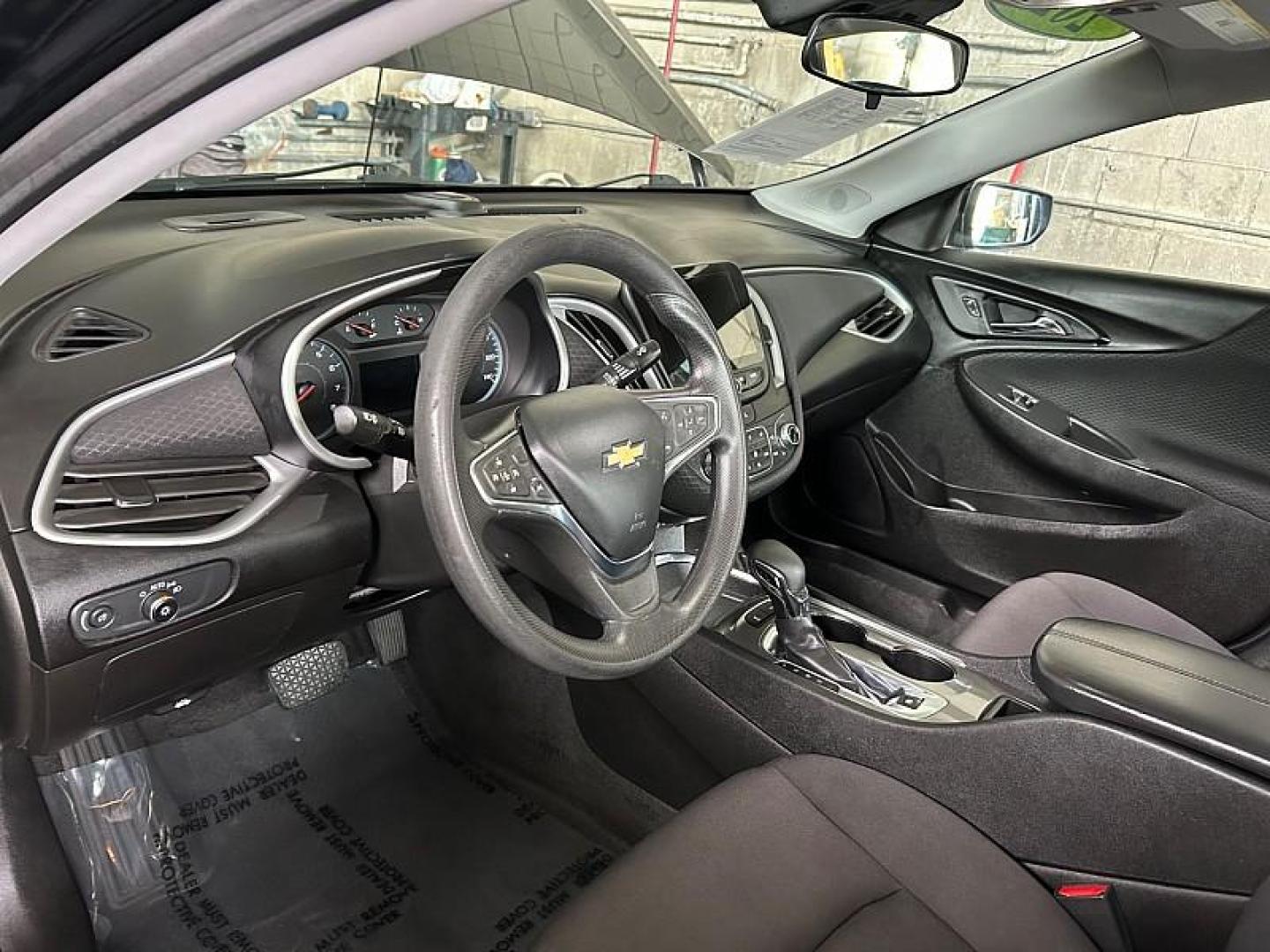 2024 BLACK Chevrolet Malibu (1G1ZD5ST4RF) with an 4-Cyl Turbo 1.5 Liter engine, Automatic CVT transmission, located at 412 Auto Vista Drive, Palmdale, 93551, (661) 945-0620, 34.592636, -118.136681- Photo#18