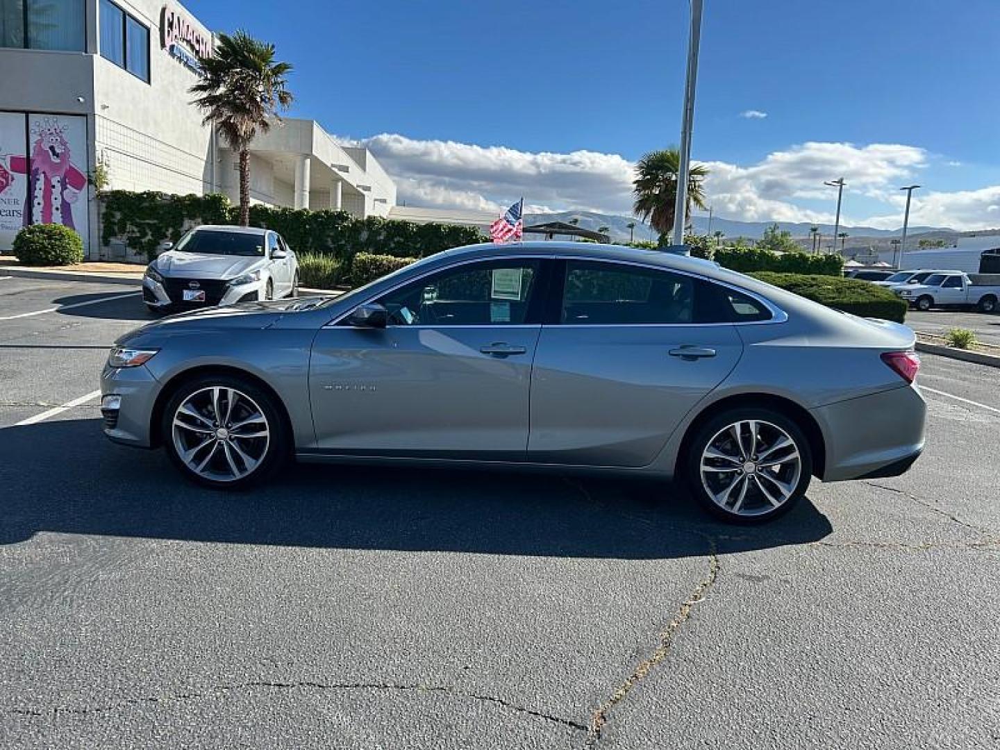 2024 GRAY Chevrolet Malibu (1G1ZE5ST5RF) with an 4-Cyl Turbo 1.5 Liter engine, Automatic CVT transmission, located at 412 Auto Vista Drive, Palmdale, 93551, (661) 945-0620, 34.592636, -118.136681 - Photo#5