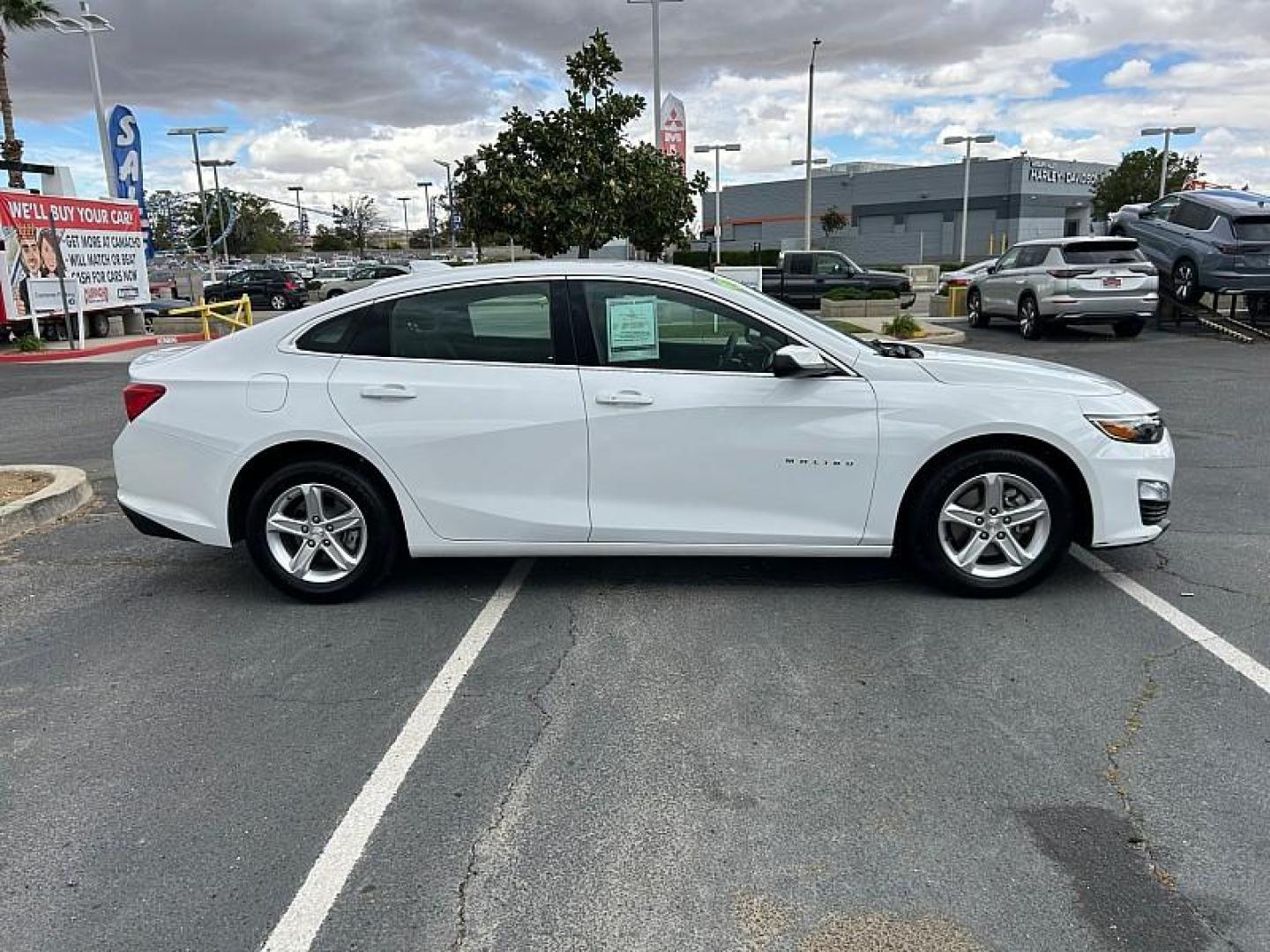 2024 WHITE Chevrolet Malibu (1G1ZD5ST7RF) with an 4-Cyl Turbo 1.5 Liter engine, Automatic CVT transmission, located at 412 Auto Vista Drive, Palmdale, 93551, (661) 945-0620, 34.592636, -118.136681 - Photo#2
