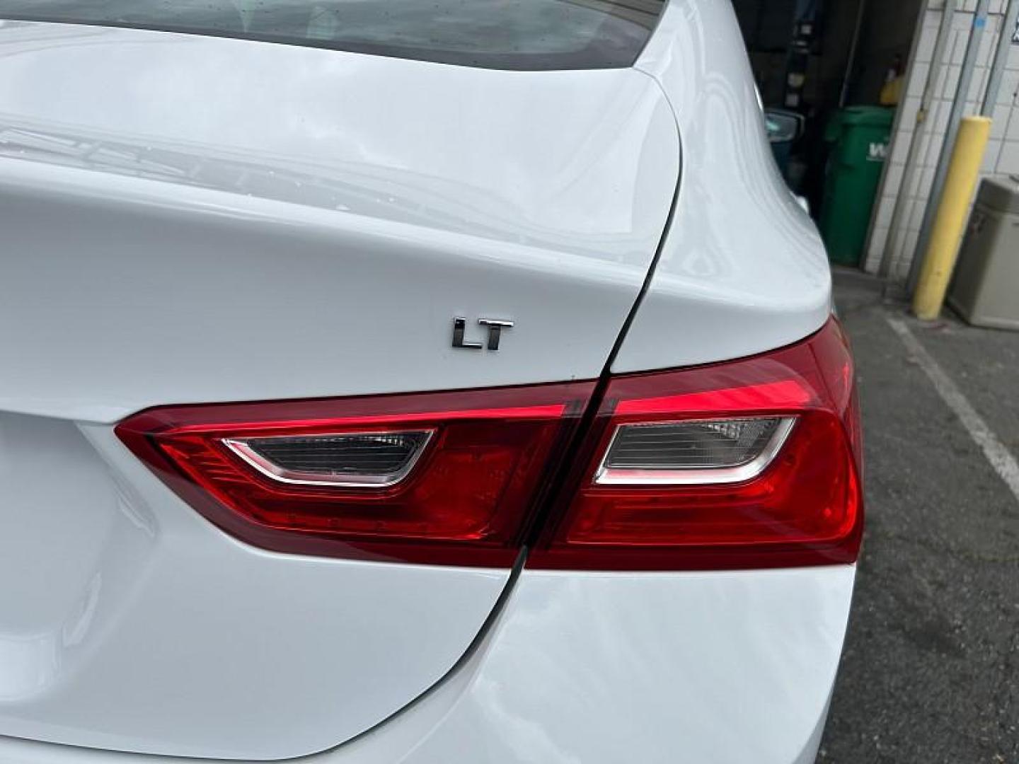 2024 WHITE Chevrolet Malibu (1G1ZD5ST7RF) with an 4-Cyl Turbo 1.5 Liter engine, Automatic CVT transmission, located at 412 Auto Vista Drive, Palmdale, 93551, (661) 945-0620, 34.592636, -118.136681 - Photo#28