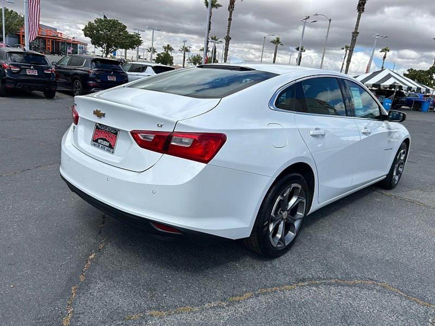 2024 WHITE Chevrolet Malibu (1G1ZD5ST5RF) with an 4-Cyl Turbo 1.5 Liter engine, Automatic CVT transmission, located at 412 Auto Vista Drive, Palmdale, 93551, (661) 945-0620, 34.592636, -118.136681 - Photo#2