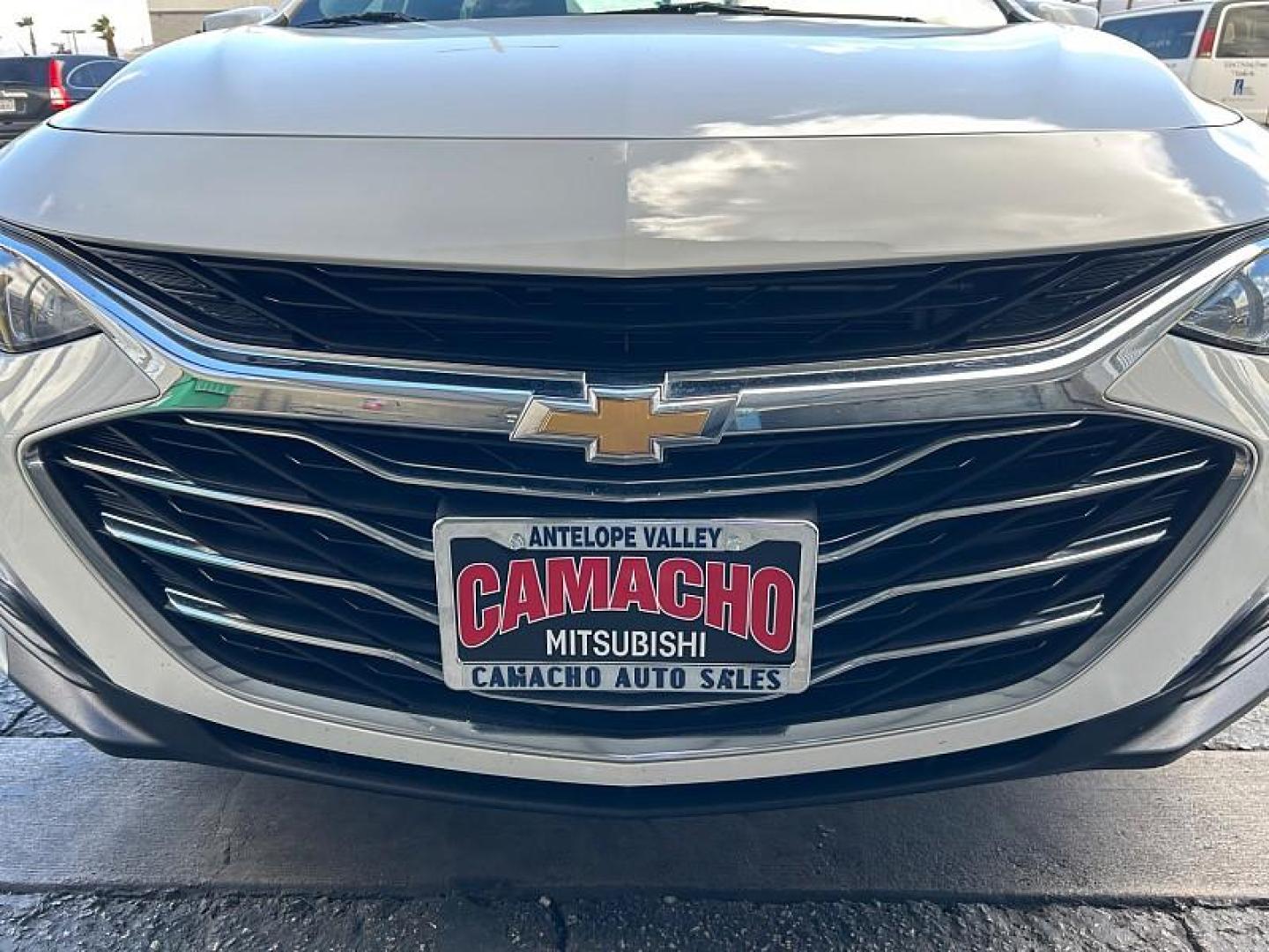 2024 WHITE Chevrolet Malibu (1G1ZD5ST5RF) with an 4-Cyl Turbo 1.5 Liter engine, Automatic CVT transmission, located at 412 Auto Vista Drive, Palmdale, 93551, (661) 945-0620, 34.592636, -118.136681 - Photo#8