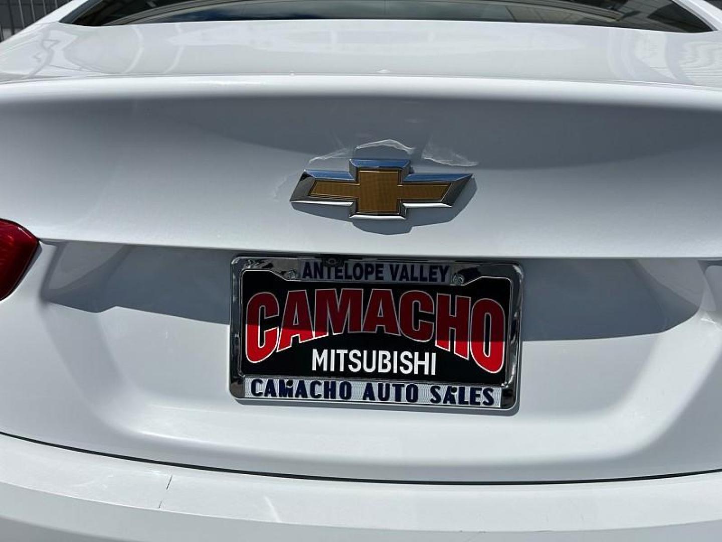 2024 WHITE Chevrolet Malibu (1G1ZD5ST5RF) with an 4-Cyl Turbo 1.5 Liter engine, Automatic CVT transmission, located at 412 Auto Vista Drive, Palmdale, 93551, (661) 945-0620, 34.592636, -118.136681 - Photo#15