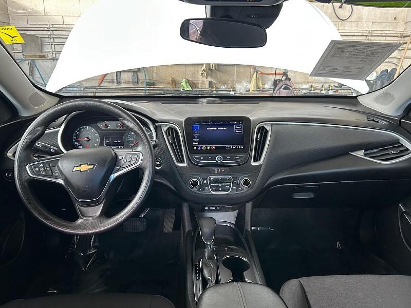 2024 WHITE Chevrolet Malibu (1G1ZD5ST5RF) with an 4-Cyl Turbo 1.5 Liter engine, Automatic CVT transmission, located at 412 Auto Vista Drive, Palmdale, 93551, (661) 945-0620, 34.592636, -118.136681 - Photo#18
