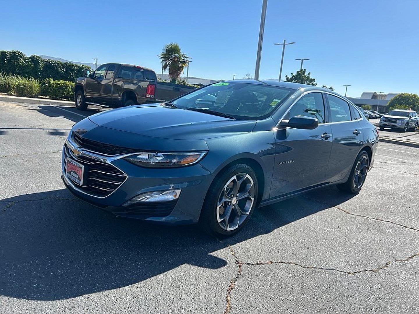 2024 BLUE Chevrolet Malibu (1G1ZD5ST1RF) with an 4-Cyl Turbo 1.5 Liter engine, Automatic CVT transmission, located at 412 Auto Vista Drive, Palmdale, 93551, (661) 945-0620, 34.592636, -118.136681 - Photo#2