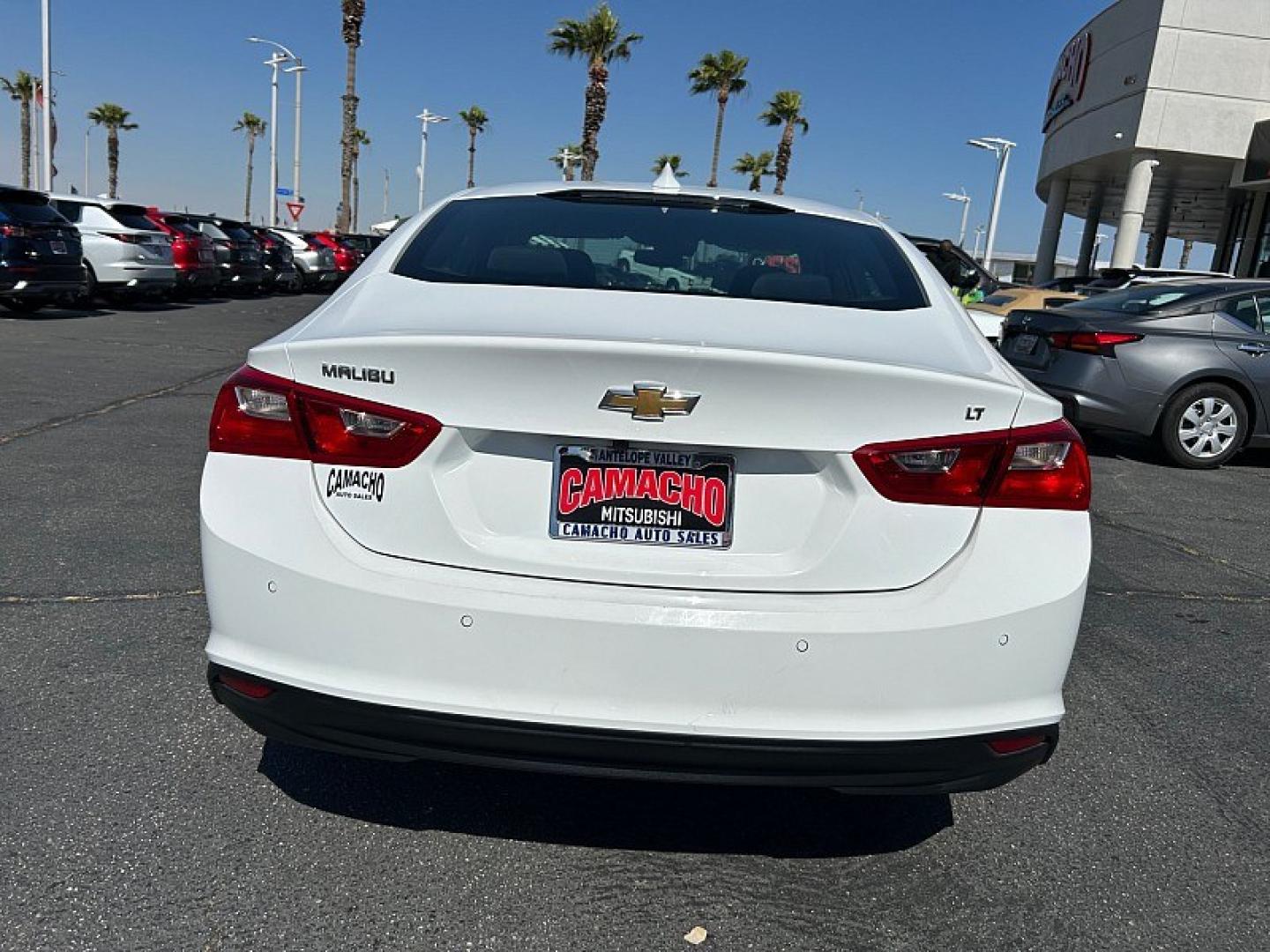 2024 WHITE Chevrolet Malibu (1G1ZD5ST1RF) with an 4-Cyl Turbo 1.5 Liter engine, Automatic CVT transmission, located at 412 Auto Vista Drive, Palmdale, 93551, (661) 945-0620, 34.592636, -118.136681 - Photo#3