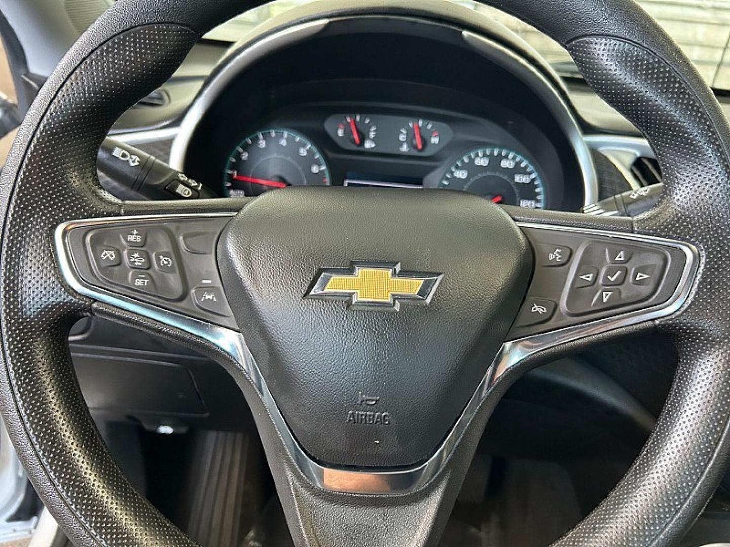 2024 WHITE Chevrolet Malibu (1G1ZD5ST1RF) with an 4-Cyl Turbo 1.5 Liter engine, Automatic CVT transmission, located at 412 Auto Vista Drive, Palmdale, 93551, (661) 945-0620, 34.592636, -118.136681 - Photo#18