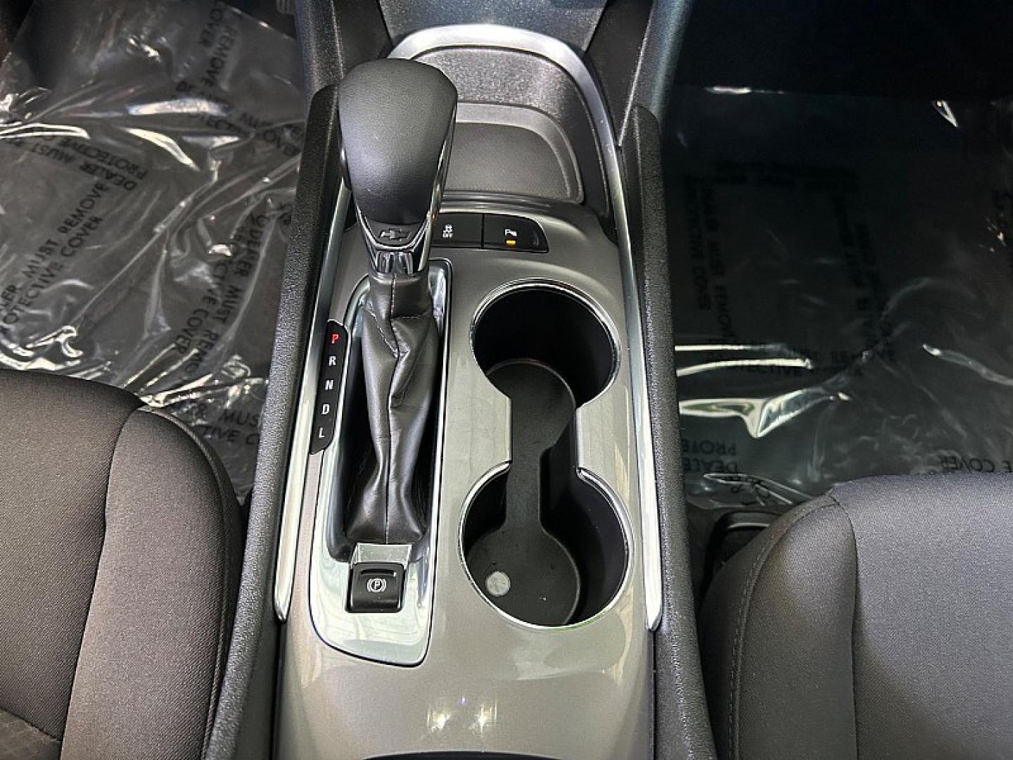 2024 WHITE Chevrolet Malibu (1G1ZD5ST1RF) with an 4-Cyl Turbo 1.5 Liter engine, Automatic CVT transmission, located at 412 Auto Vista Drive, Palmdale, 93551, (661) 945-0620, 34.592636, -118.136681 - Photo#19